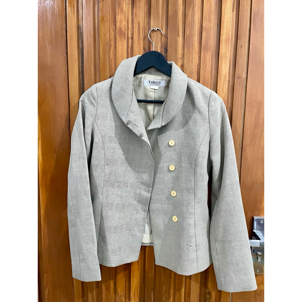 Vintage-Vibe Structured Blazer