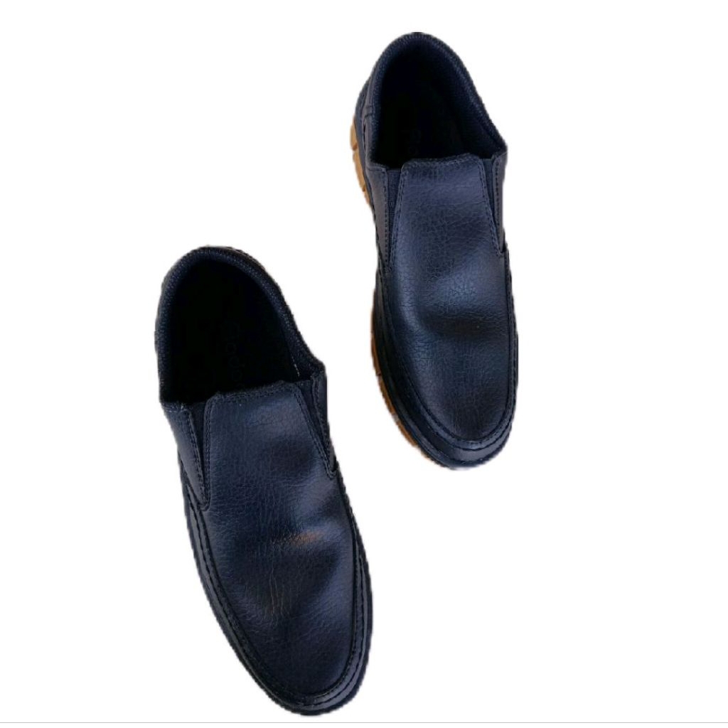 sepatu kulit pria fladeo ORI no.41 warna hitam