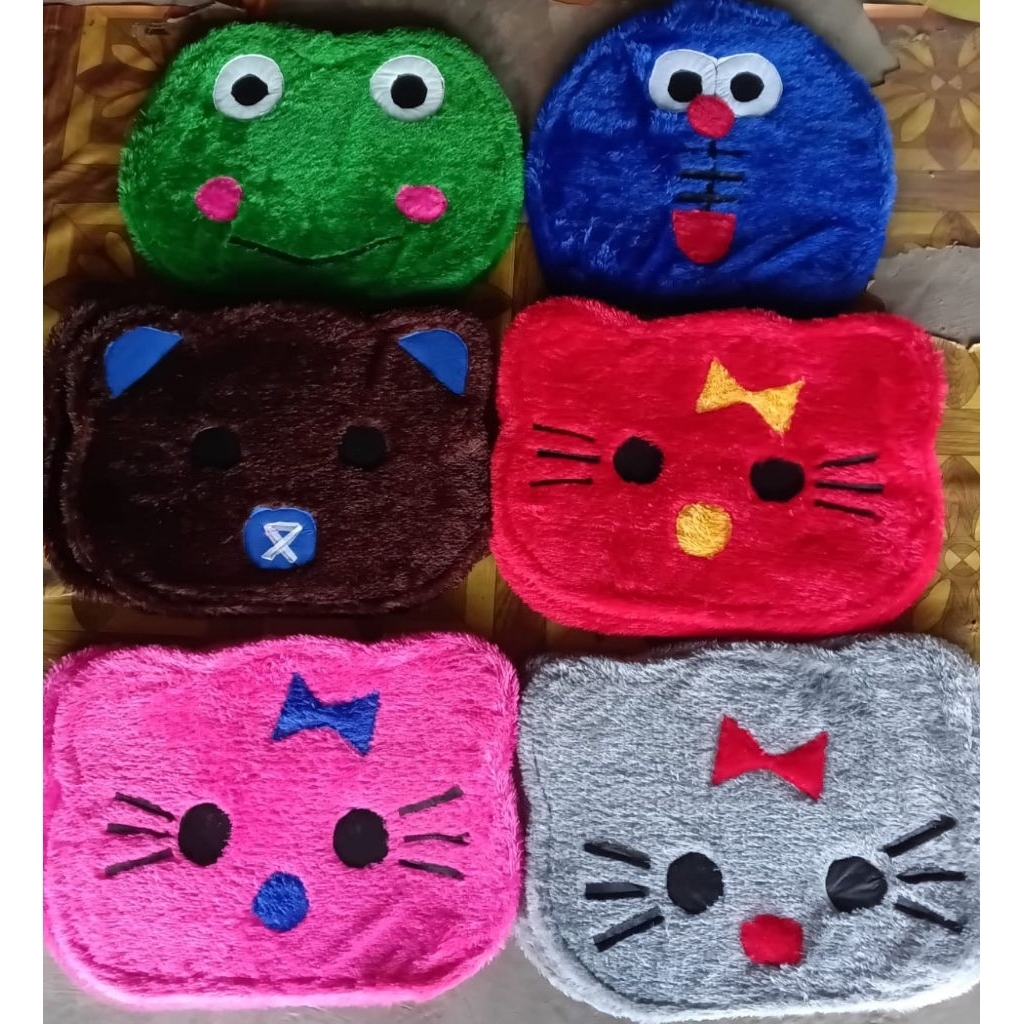 KESET KAKI BULU RAFSUR KESET KAKI KARAKTER