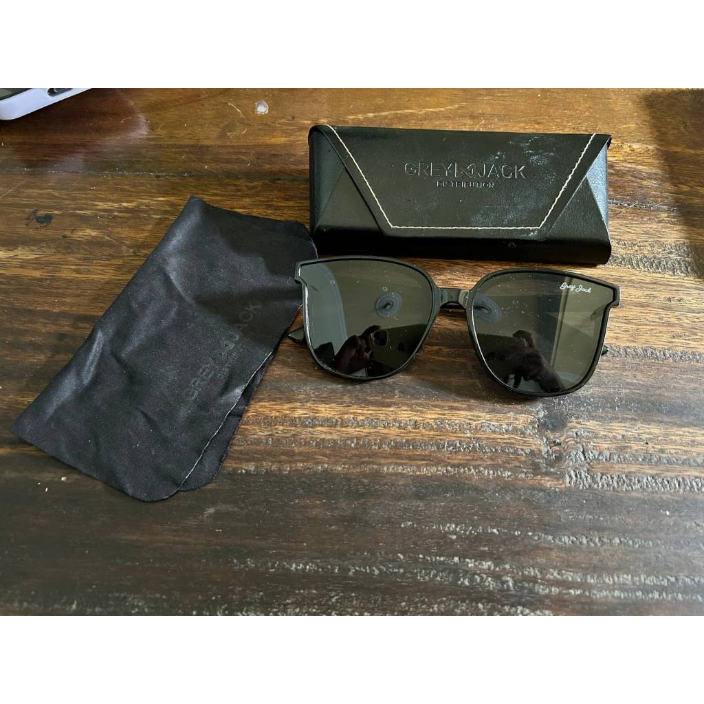 Preloved Kacamata Grey Jack