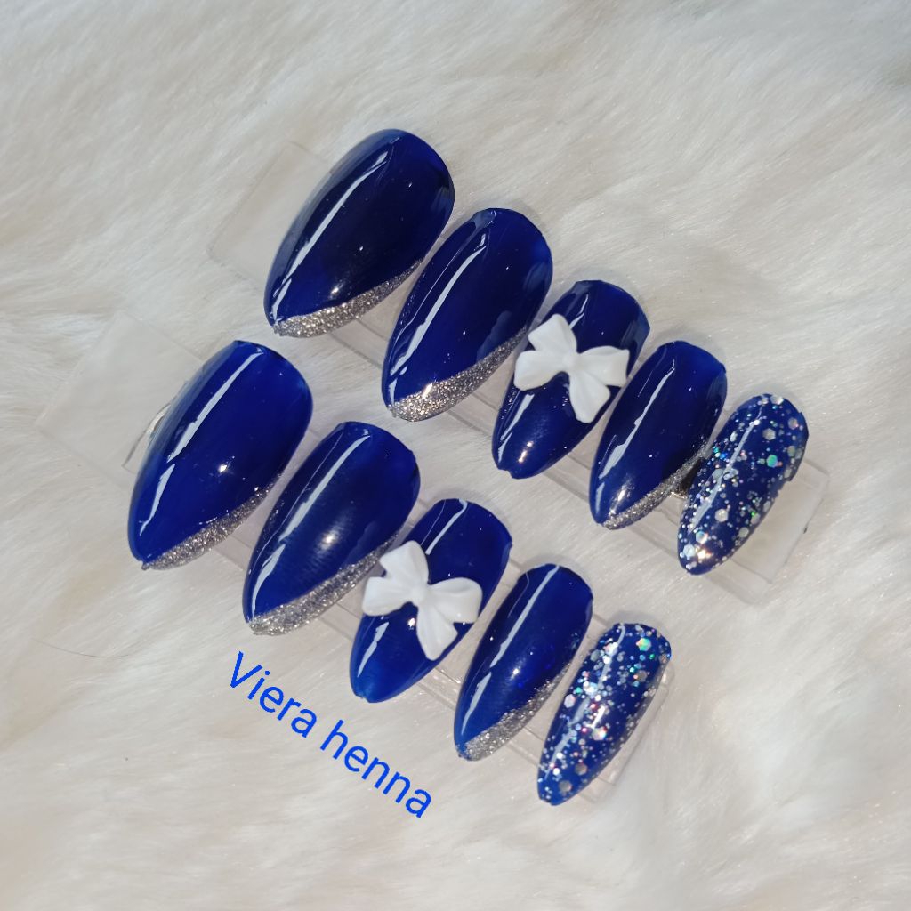 kuku palsu elegant / nail art wisuda
