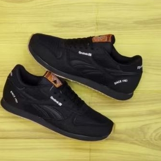 Sepatu sneakers pria hitam r**bok pria hitam polos ukuran 36 37 38 39 40 41 42 43 44