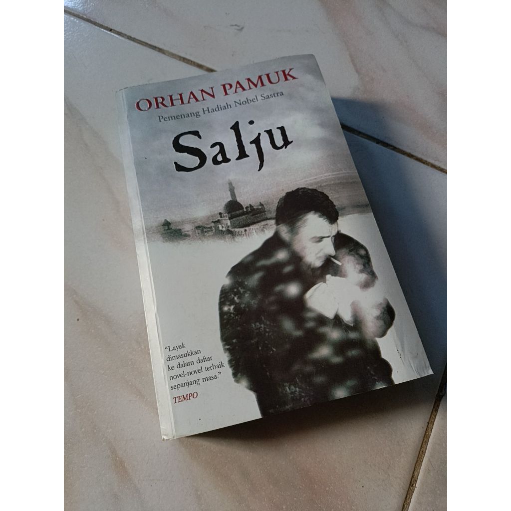 buku salju (snow) oleh orhan pamuk