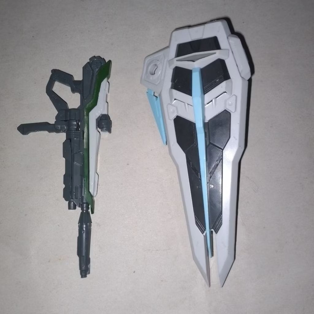 MG 1/100 Gundam Freedom 2.0 part Weapon + Shield (KW, Bekas)