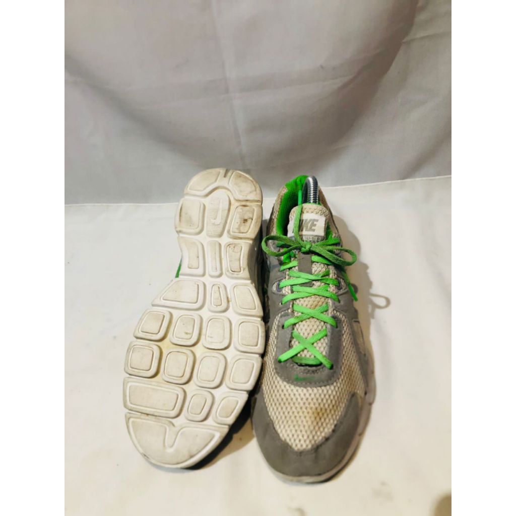 sepatu running merk nk uk 40