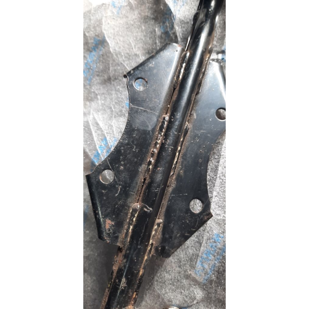 bustep tengah /pijakan kaki supra x125 fi/helmin