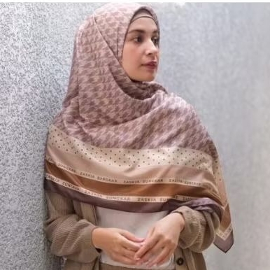 jilbab Zaskia Sungkar
