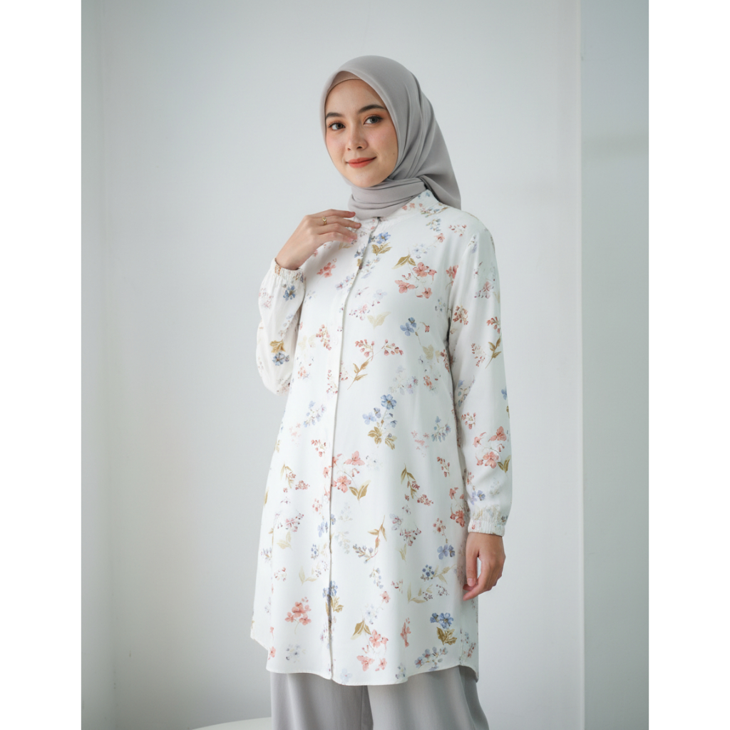 Tunik Wanita Floral Putih Lengan Panjang – Blus Panjang Motif Bunga Korean Style, Adem & Elegant