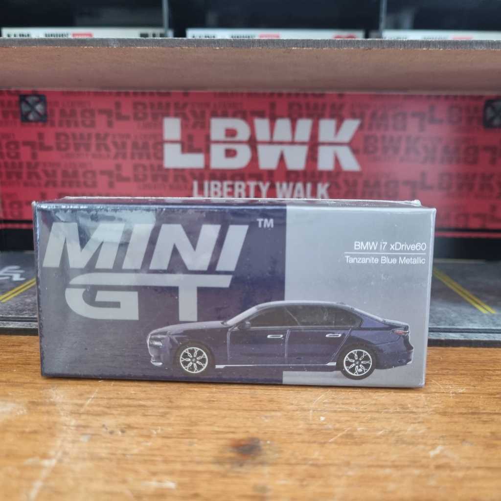 Mini GT 1111 BMW i7 xDrive60 Tanzanite Blue Metallic