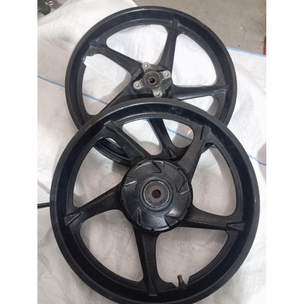 velk nouvo sirip vietnam