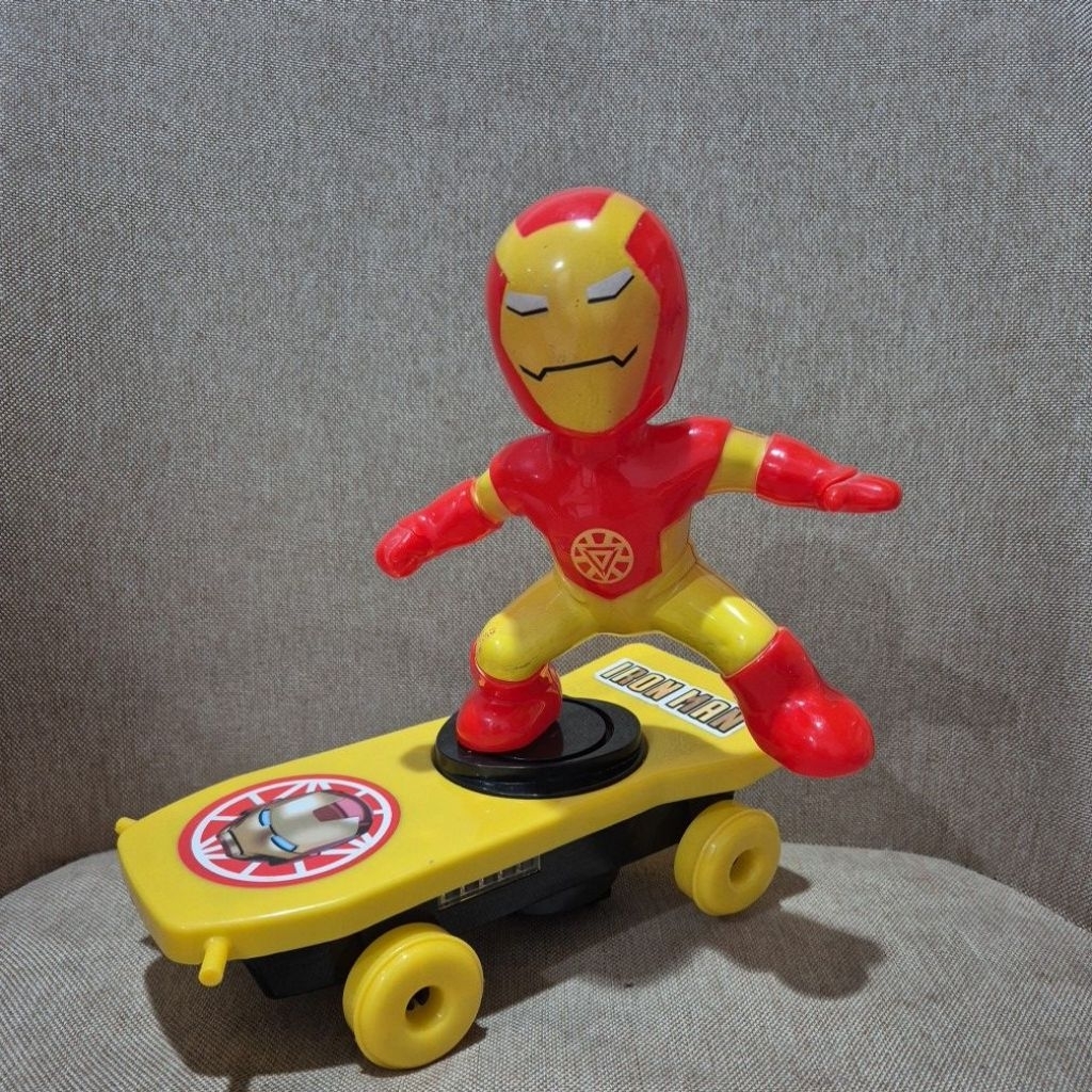 Preloved - IronMan Robot Dancing Skateboard Scooter