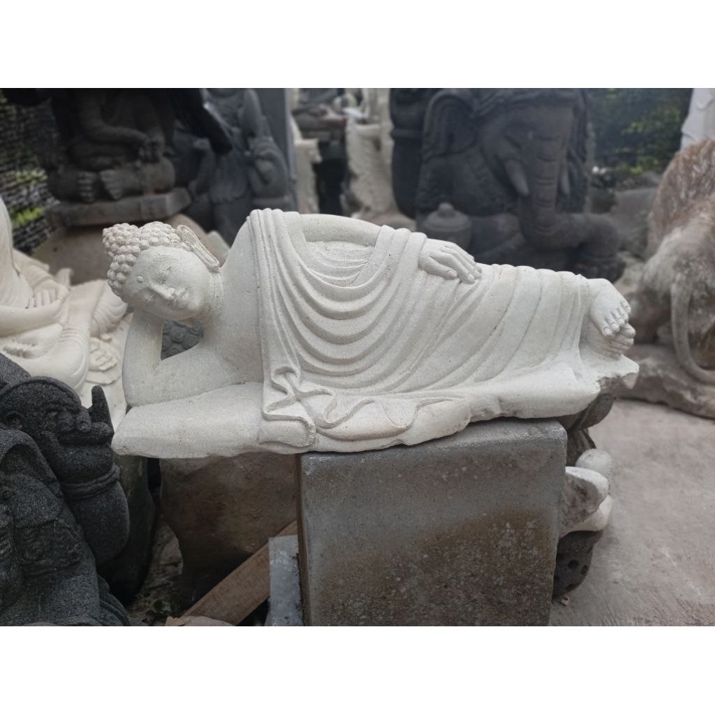 patung Buddha tidur