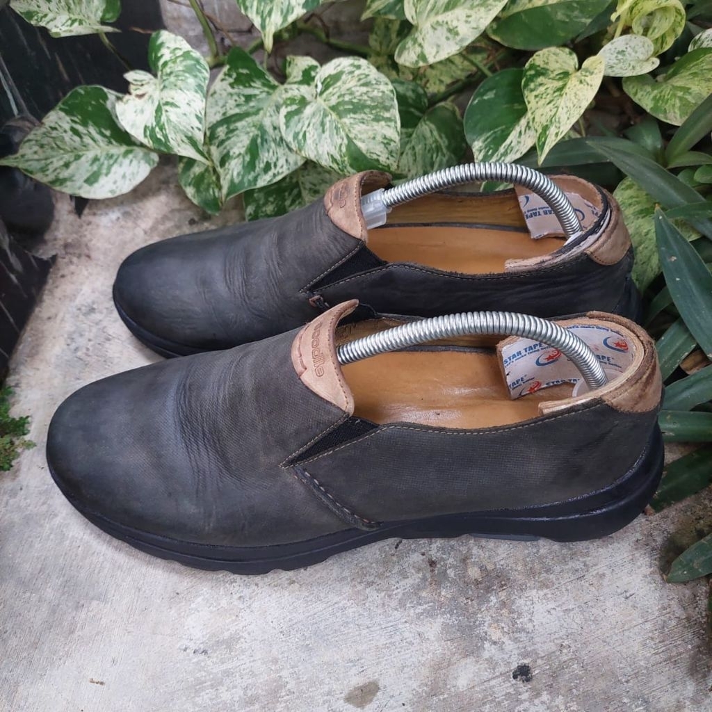 sepatu loafer second crocodile size 43(28cm)