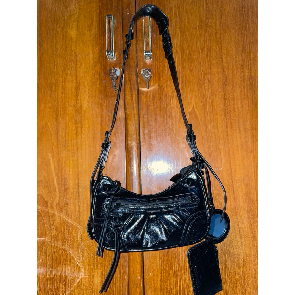 Steve Madden Bglowing Sling Bag