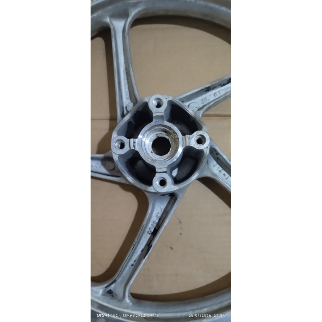 SEPASANG VELEG RACING METIC HONDA 110 RING 14 SECOND BAGUS CUMA VELEG DAN GIGI NANAS RODA BELAKANG M