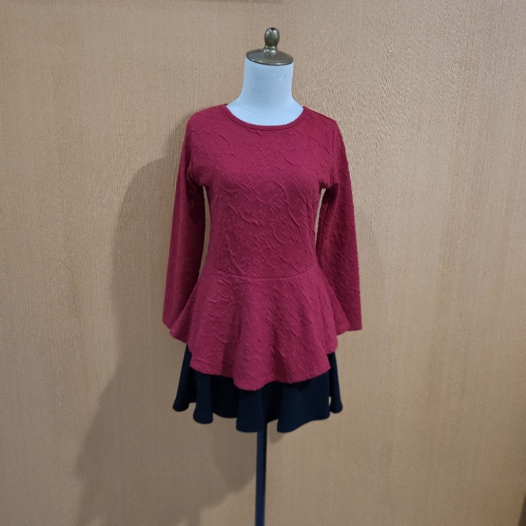 atasan wanita merah tekstur DETAILS cewek M blouse lengan panjang MEWAH santai cute