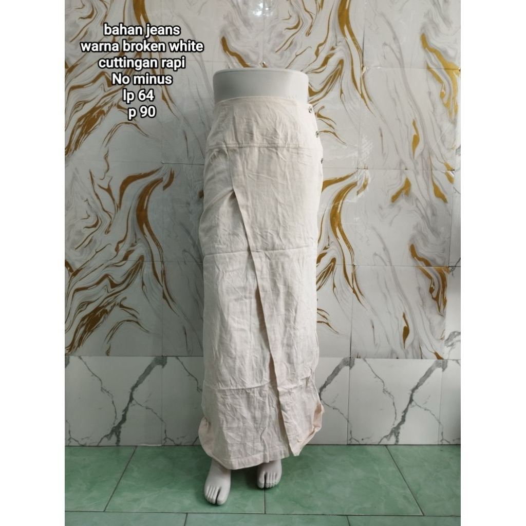 rok preloved maxi jeans BW broken white putih creme branded Neuna