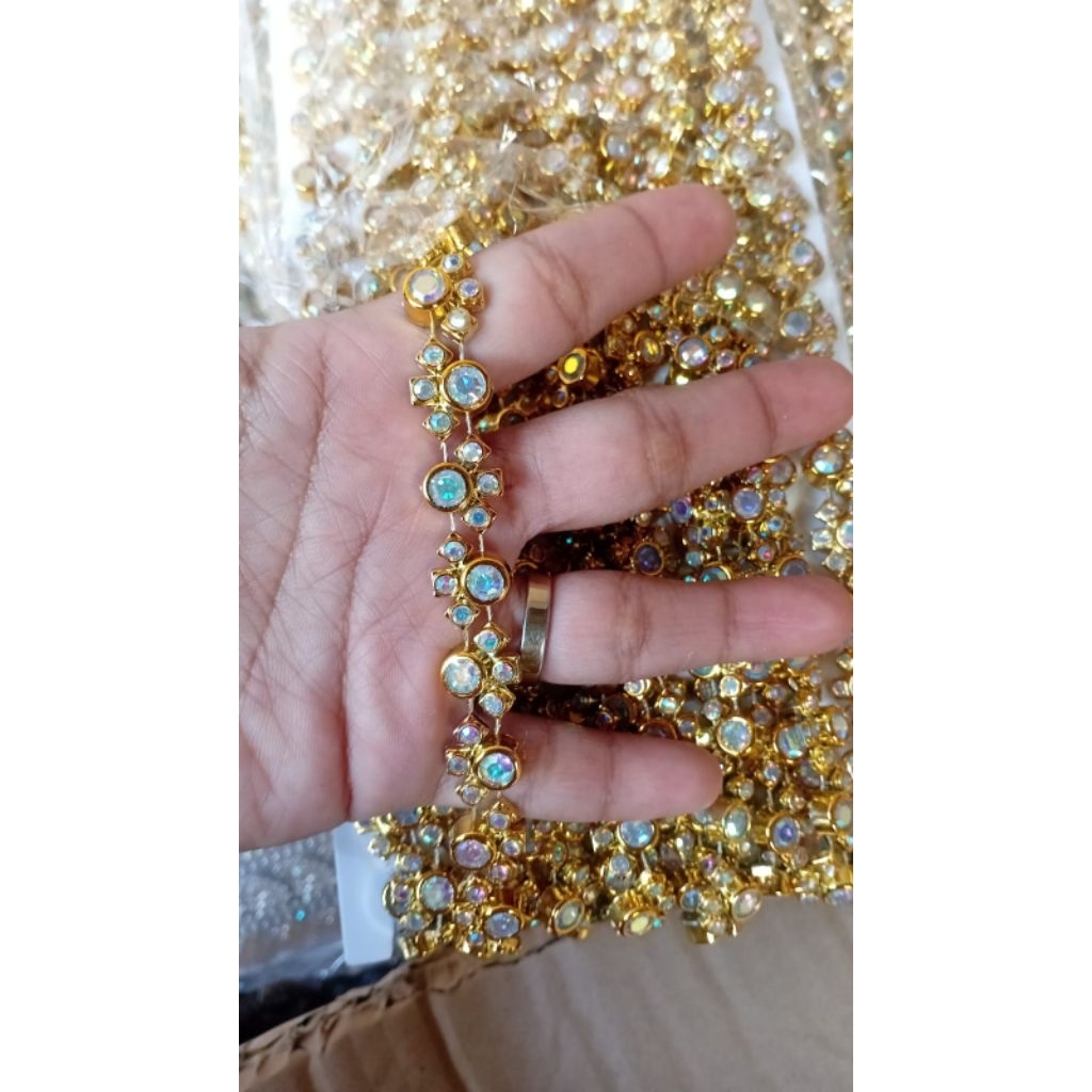 Aplikasi Diamond Payet Rangkai Jahit Model Mata Kecil Premium