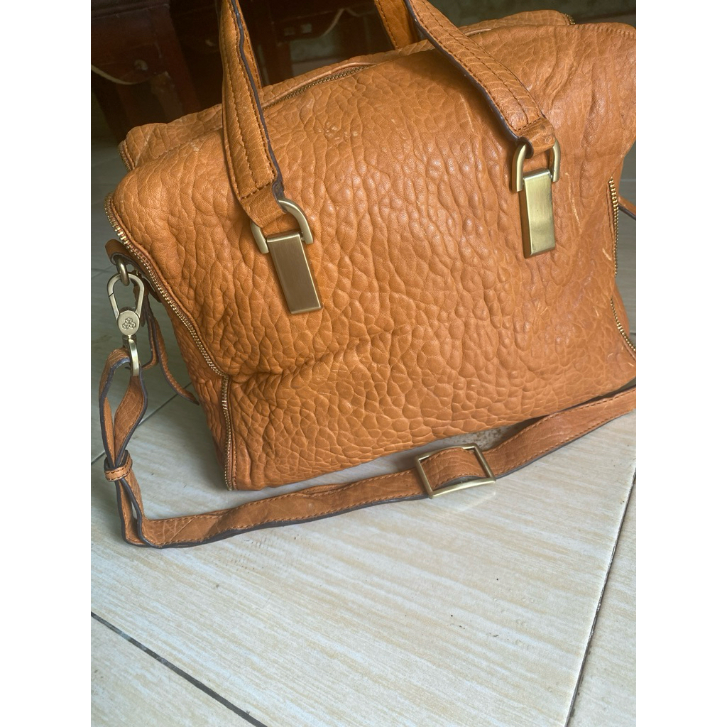 finn esker preloved kulit gajah