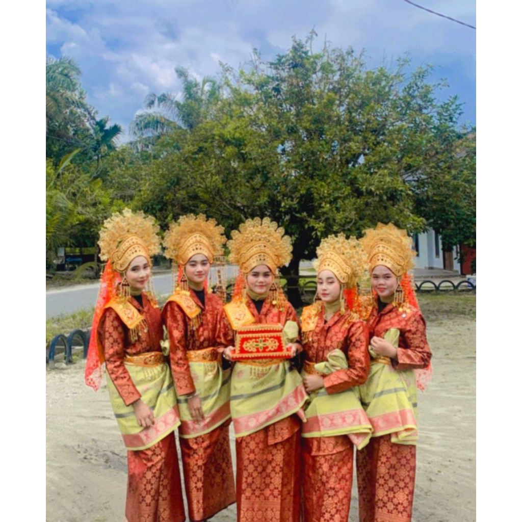 1 set baju tari melayu
