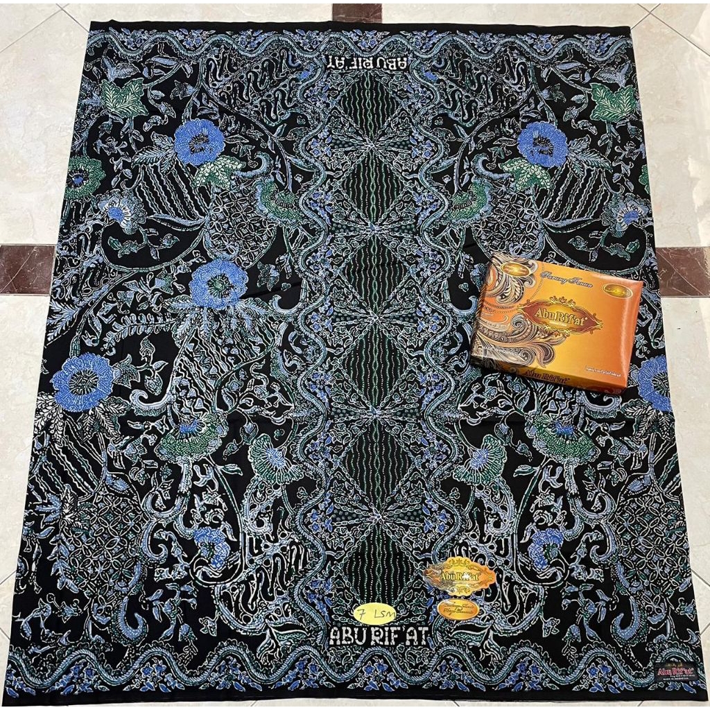 Sarung Abu Rifat Batik Sarung Abu Rif'at Batik Sarung Batik Abu Rifat Sarung Batik Abu Rif'at Sarung