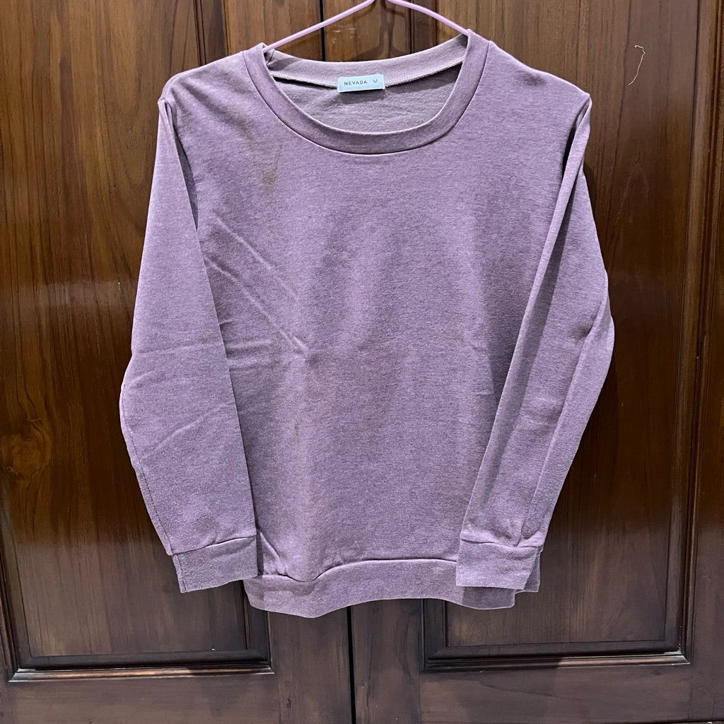 Preloved Sweater Nevada