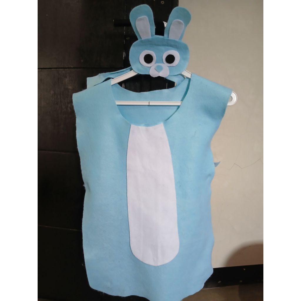 Preloved Set Kostum Kelinci Karnaval Pentas Anak TK
