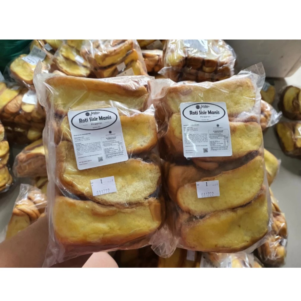 ROTI SISIR PINGGIRAN JORDAN BAKERY