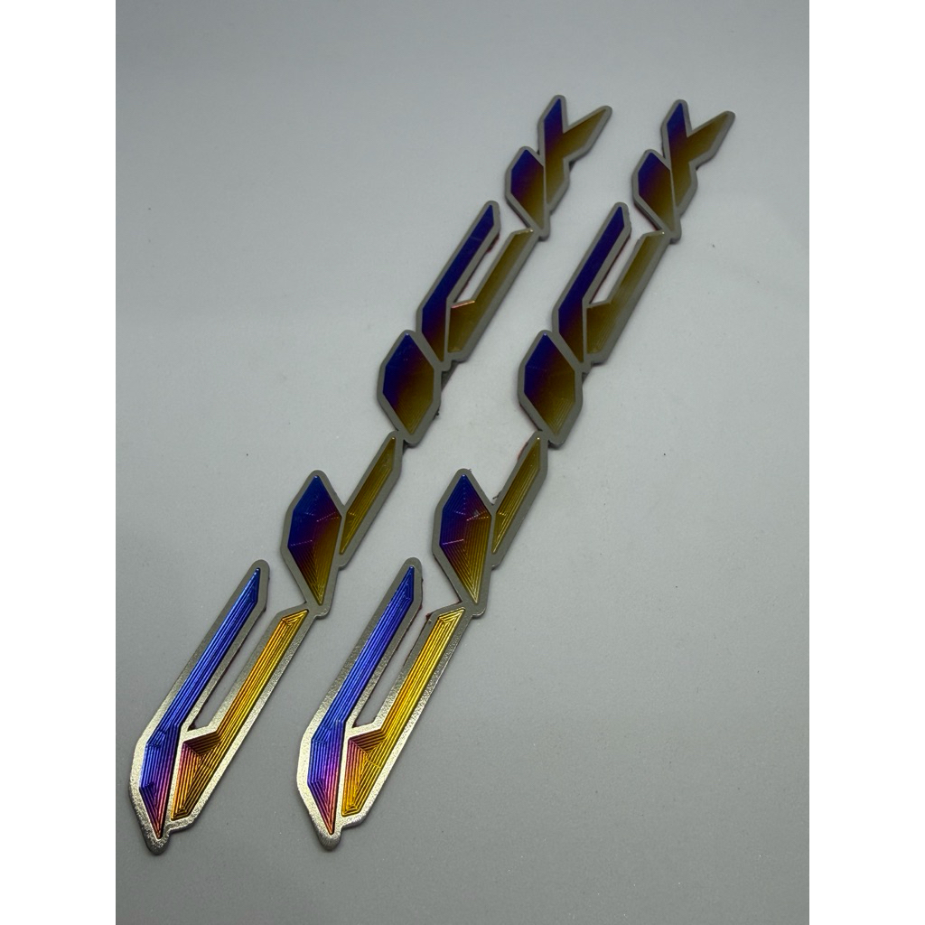 Emblem Click Titanium