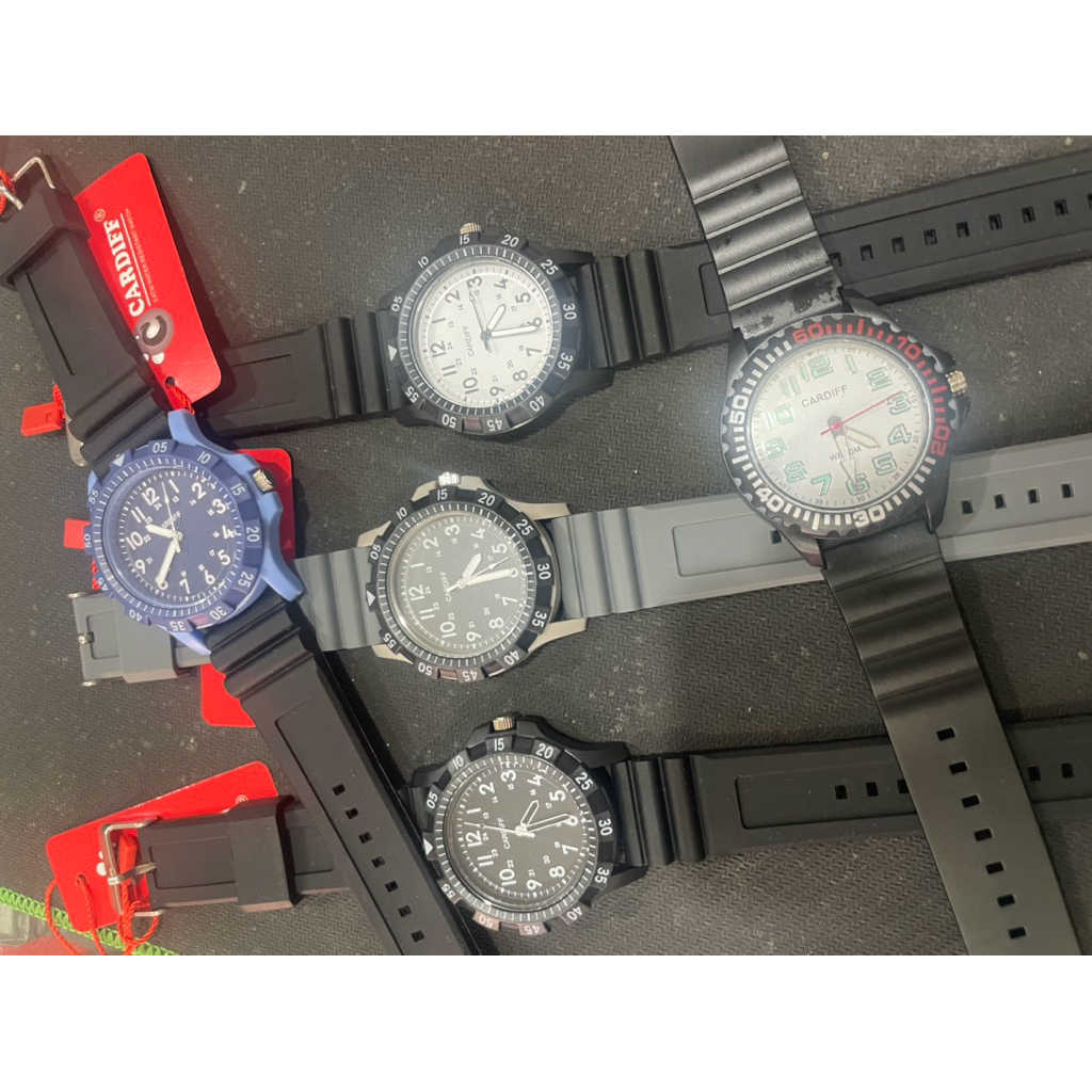 Cardiff analog 9379 Water Resistant watch