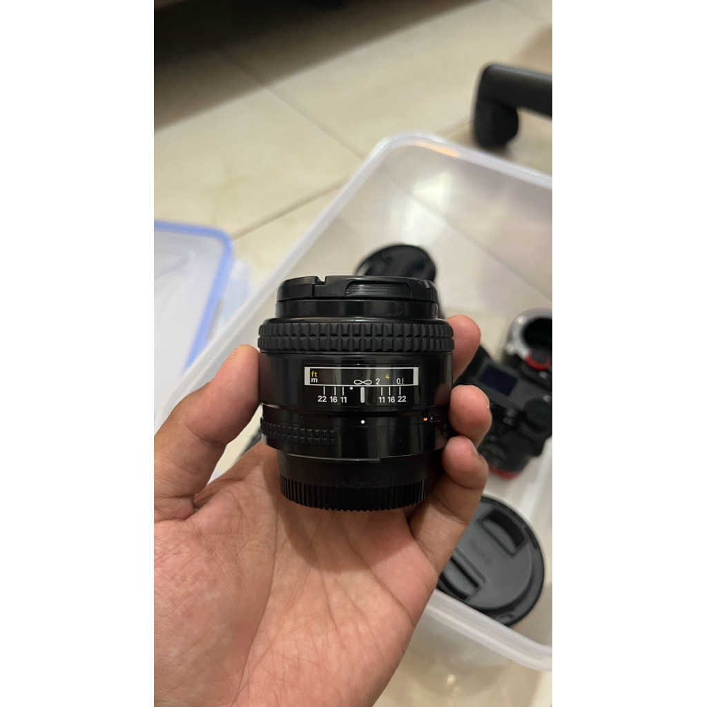 lensa nikon 24mm afd  f 2.8