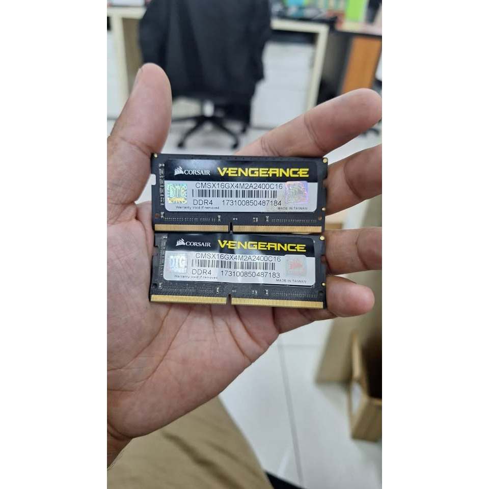 DDR4 Corsair 16GB (2x8)