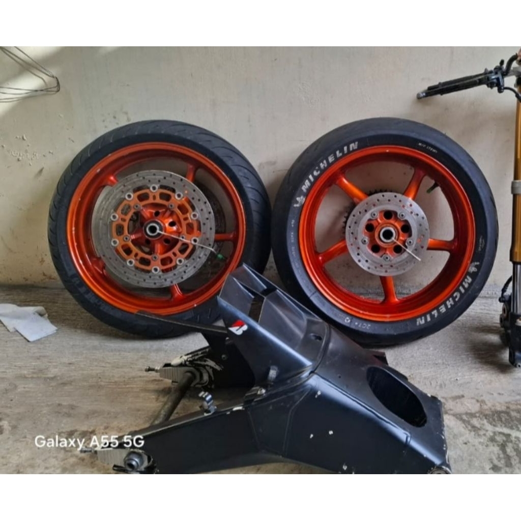 velg lebar set swing arm R6 pnp Ninja 250 karbu/Fi/z250 fi