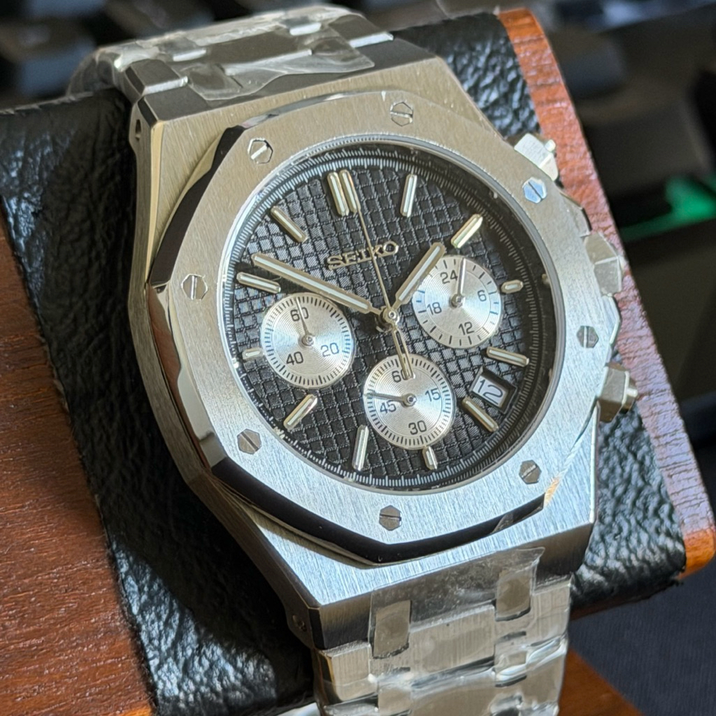 Seiko Oak Black Platinum VK63 Chronograph Limited Edition Exclusive