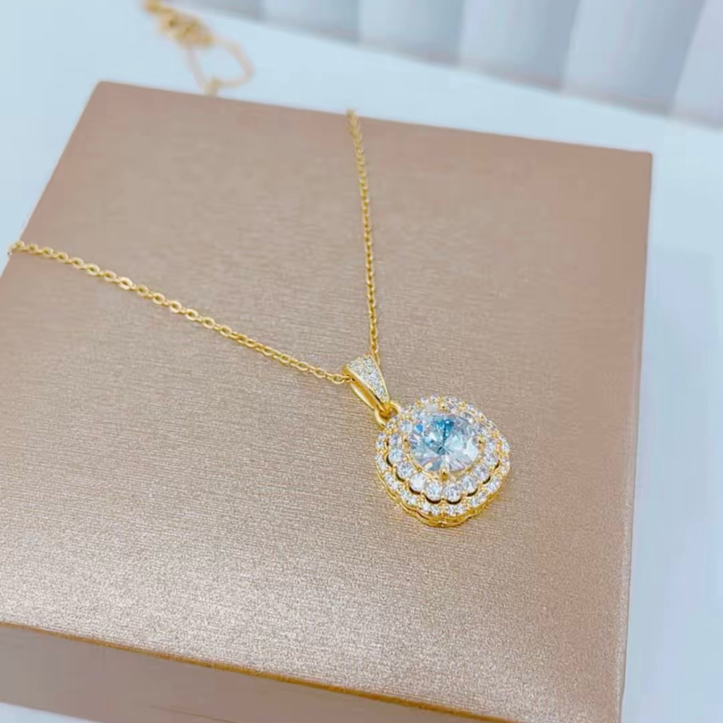 Kalung liontin permata mewah Gold Titanium