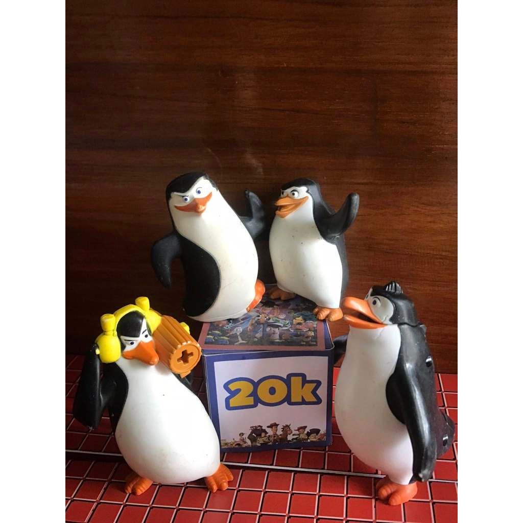 Mainan Pinguin satu set madagascar jual murah saja