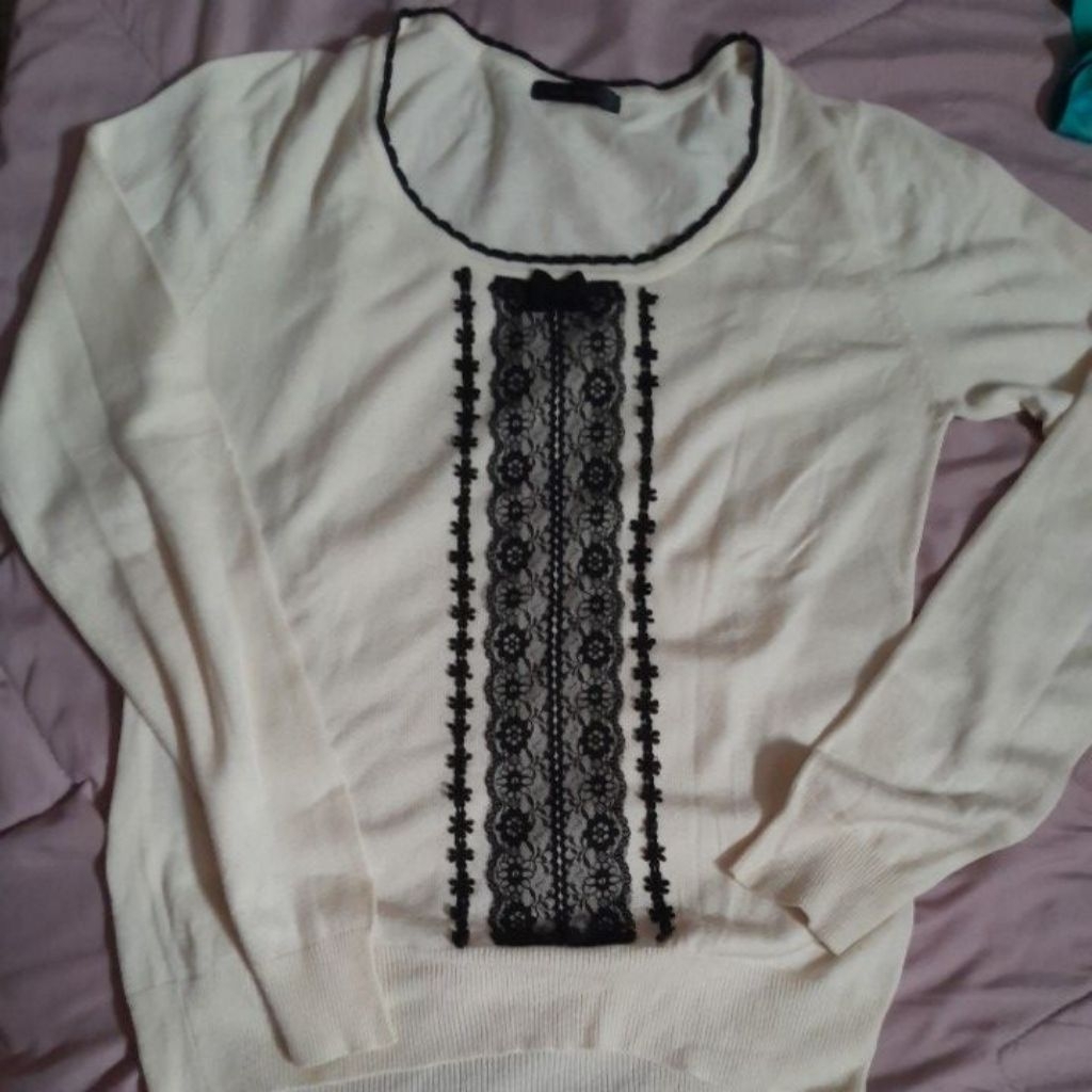 preloved sweater rajut tipis coquette