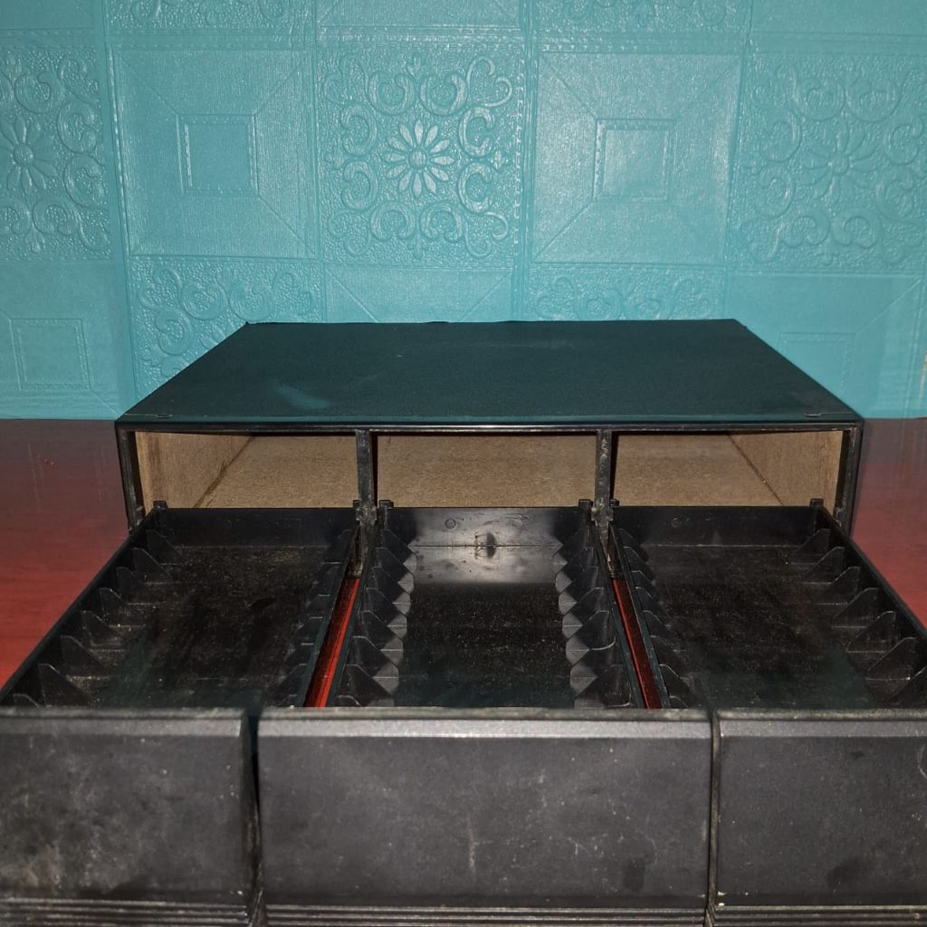 box penyimpanan kaset pita