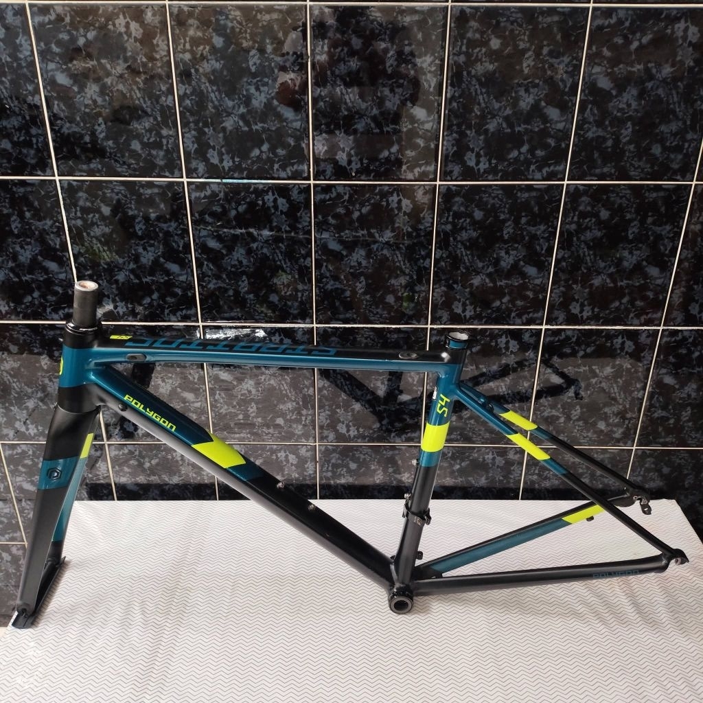 Frameset Polygon Strattos S4 rim brake.