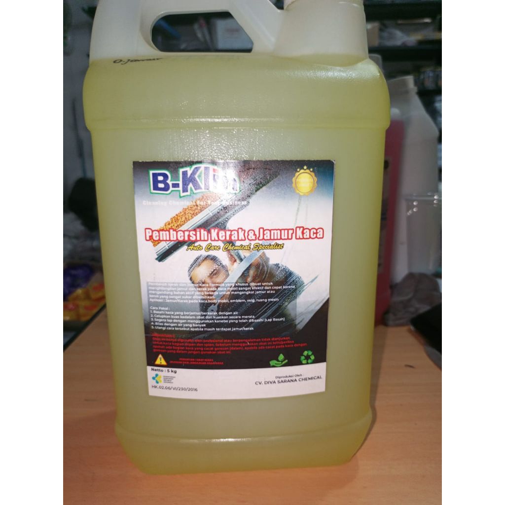 B-Klin Pembersih Kaca Mobil Anti Jamur & Kerak – Hasil Kinclong (5 Kg)