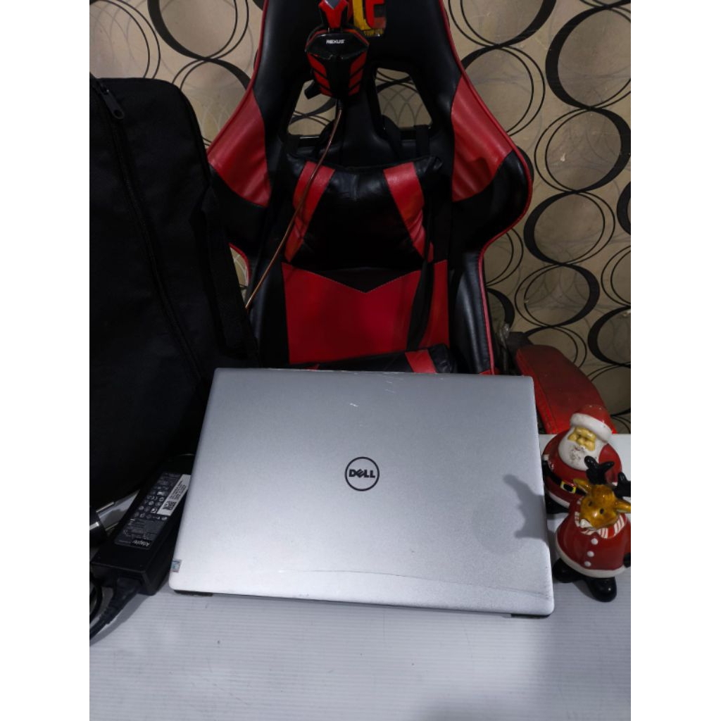 Dell XPS 13 9360 Laptop Silver Intel Core i5 8GB 256GB SSD 13.3 Inch FHD