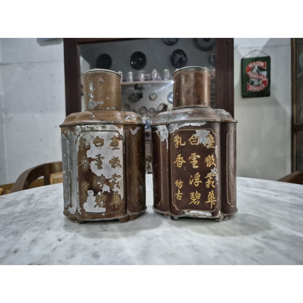 sepasang tempat teh cina antik jaman dulu