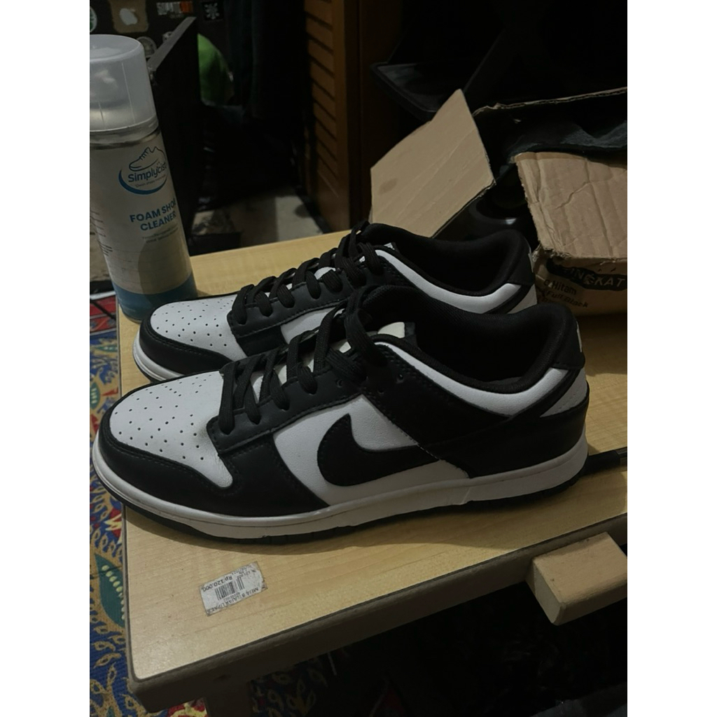 Nike low dunk panda