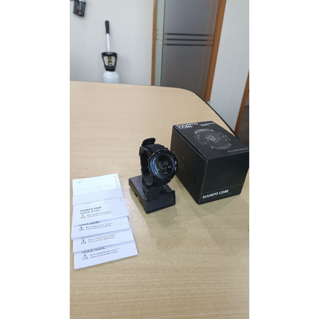 suunto core alu deep black