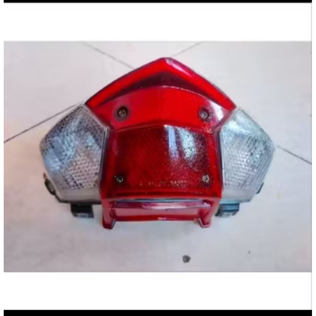 LAMPU BELAKANG VEGA ZR ORI NEW.REFLEKTOR BELAKANG VEGA ZR ORI NEW