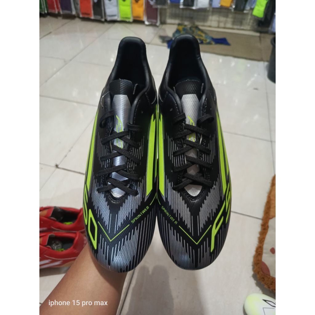 Sepatu Bola F50