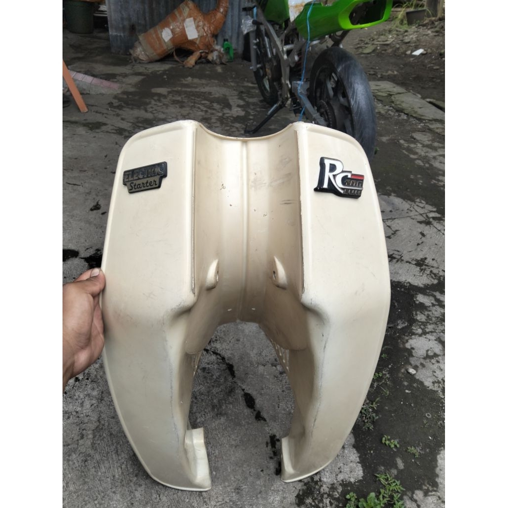 Sayap depan/dek Rc 100 putih original lepasan