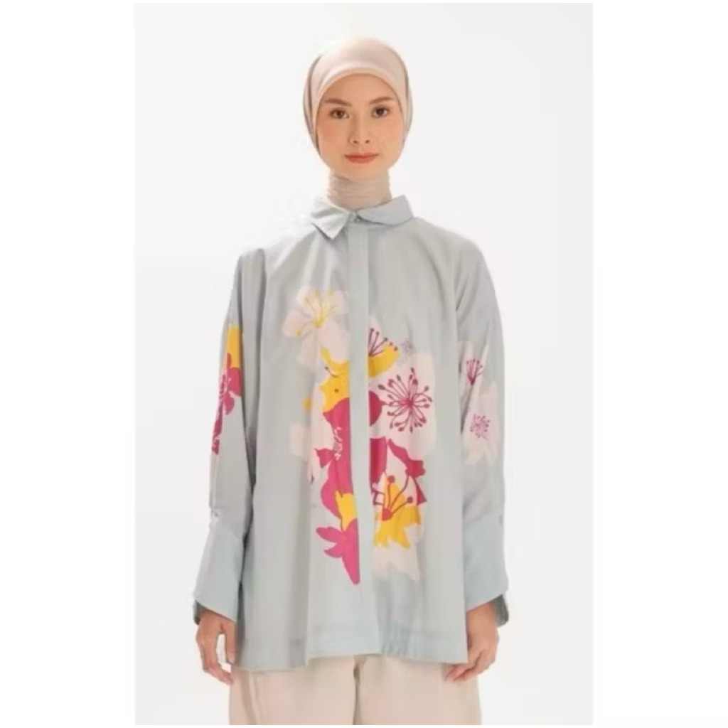 Floria Shirt by Ria Miranda
