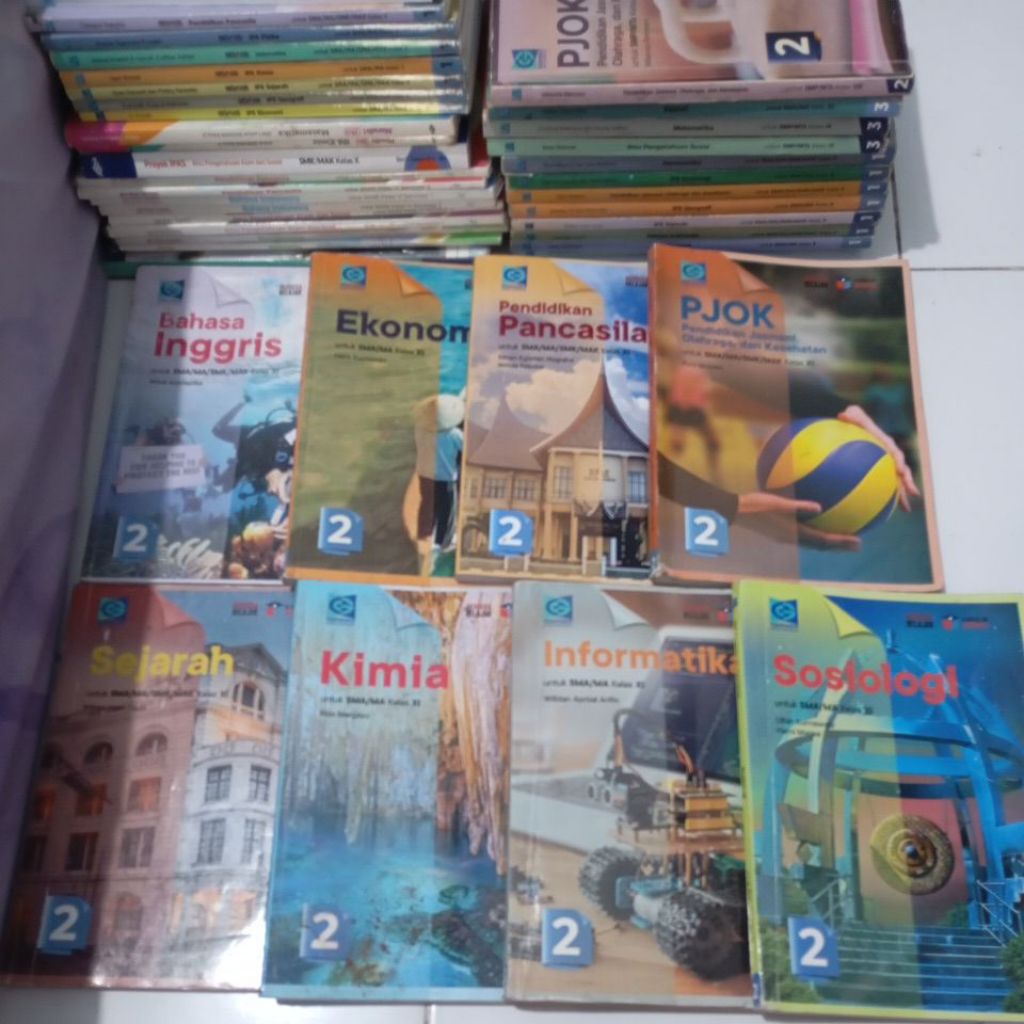 BUKU PAKET KELAS 11/2 SMA GRAFINDO KURIKULUM MERDEKA//BAHASA INGGRIS//EKONOMI//PQNCASILA//PJOK//SEJA