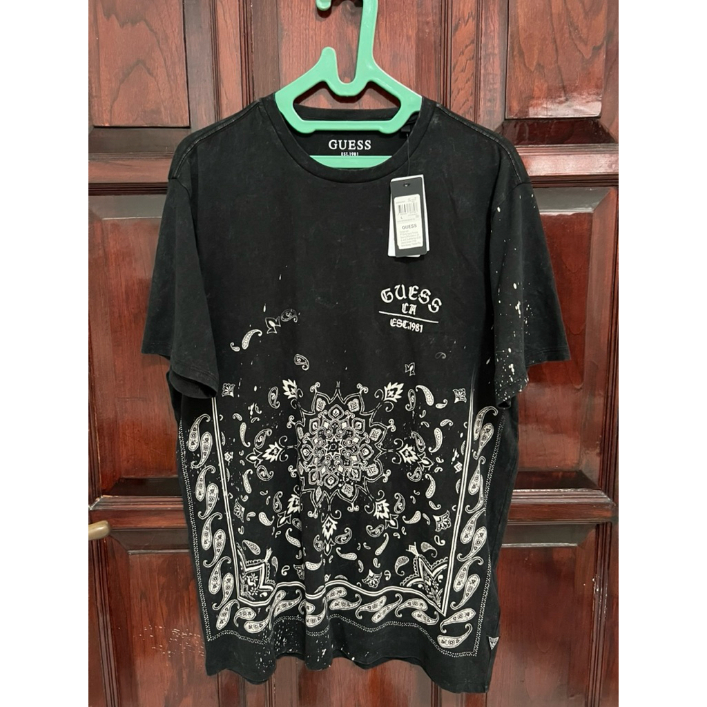 GUESS T-Shirt Bandana Tee Washed Original Brand NEW with Price Tag Size L Baju tshirt shirt sweater 